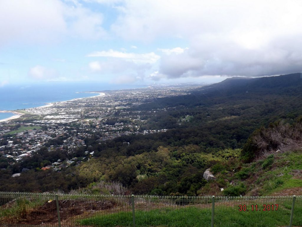 2017 Illawarra Escarpment Lookouts Panorama House57 The MG Car Club