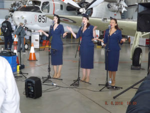 TRACKER 851 AND VOCALISTS